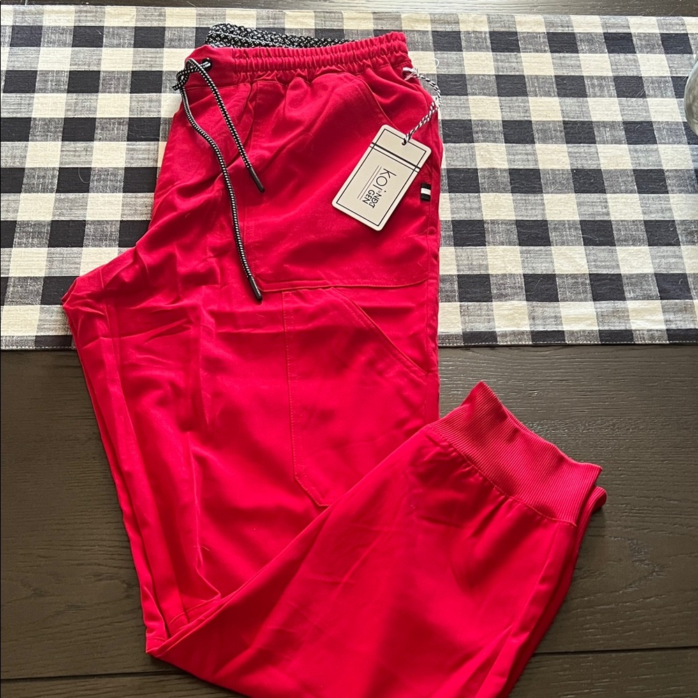 Koi scrub pants jogger style new with takes size medium